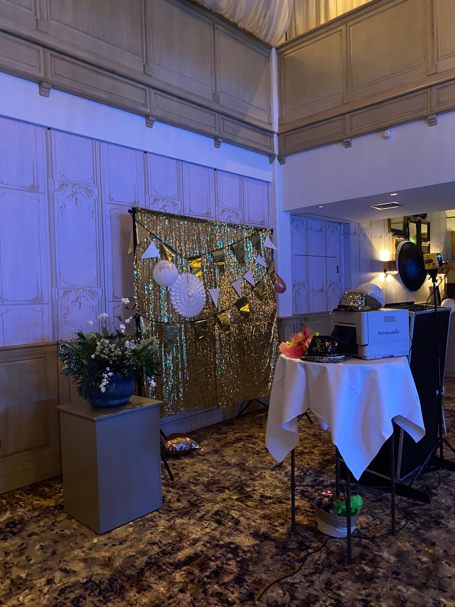 Complete fotospiegel opstelling van Selphy Mirror op locatie